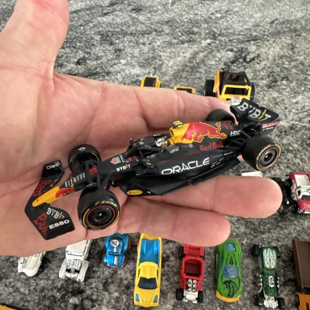 Lot of‎ Hot Wheels Matchbox John Deere NASCAR Disney And Miscellaneous 47 Cars